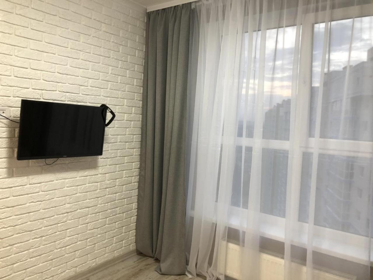 Квартира Парковые Озера Apartment Kiev Bagian luar foto
