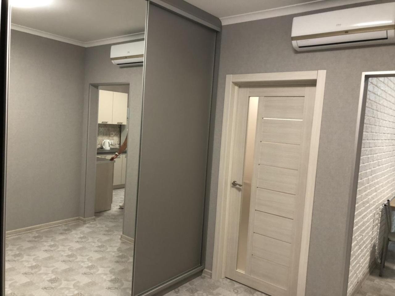 Квартира Парковые Озера Apartment Kiev Bagian luar foto